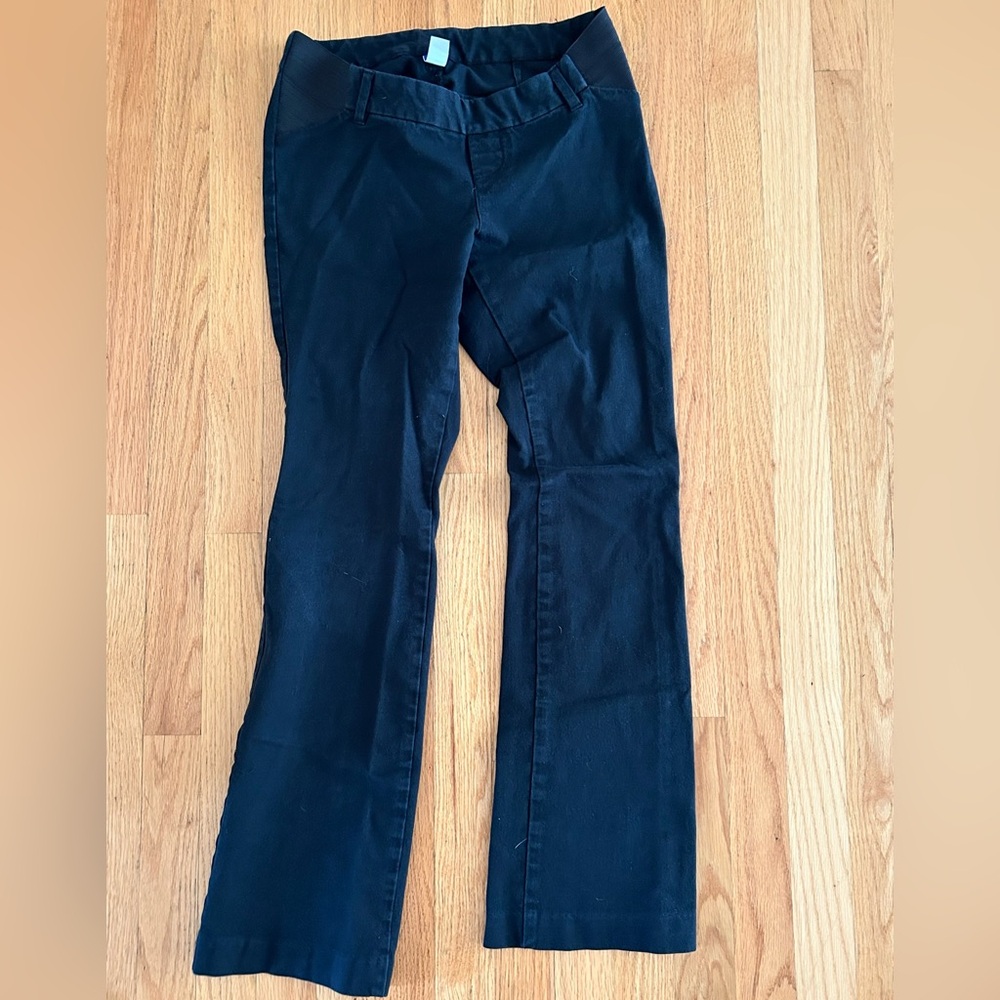 Old Navy maternity black jeans.  Size 2